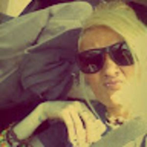 Meet your Posher, Courtney